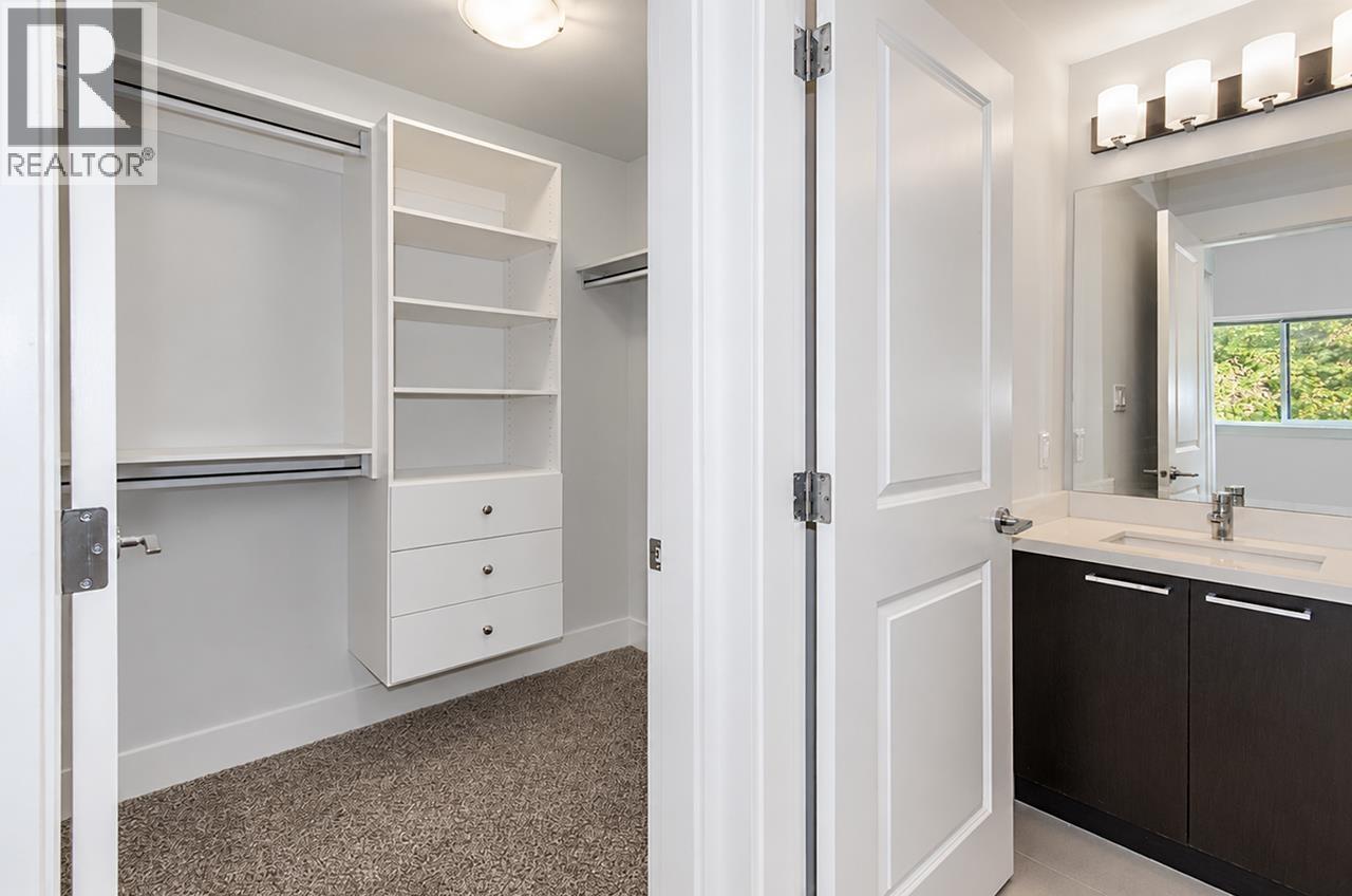 401 2362 Whyte Avenue Property Photo 13