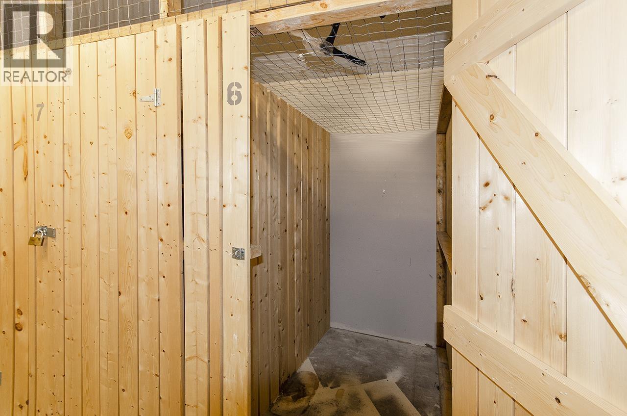 401 2362 Whyte Avenue Property Photo 24