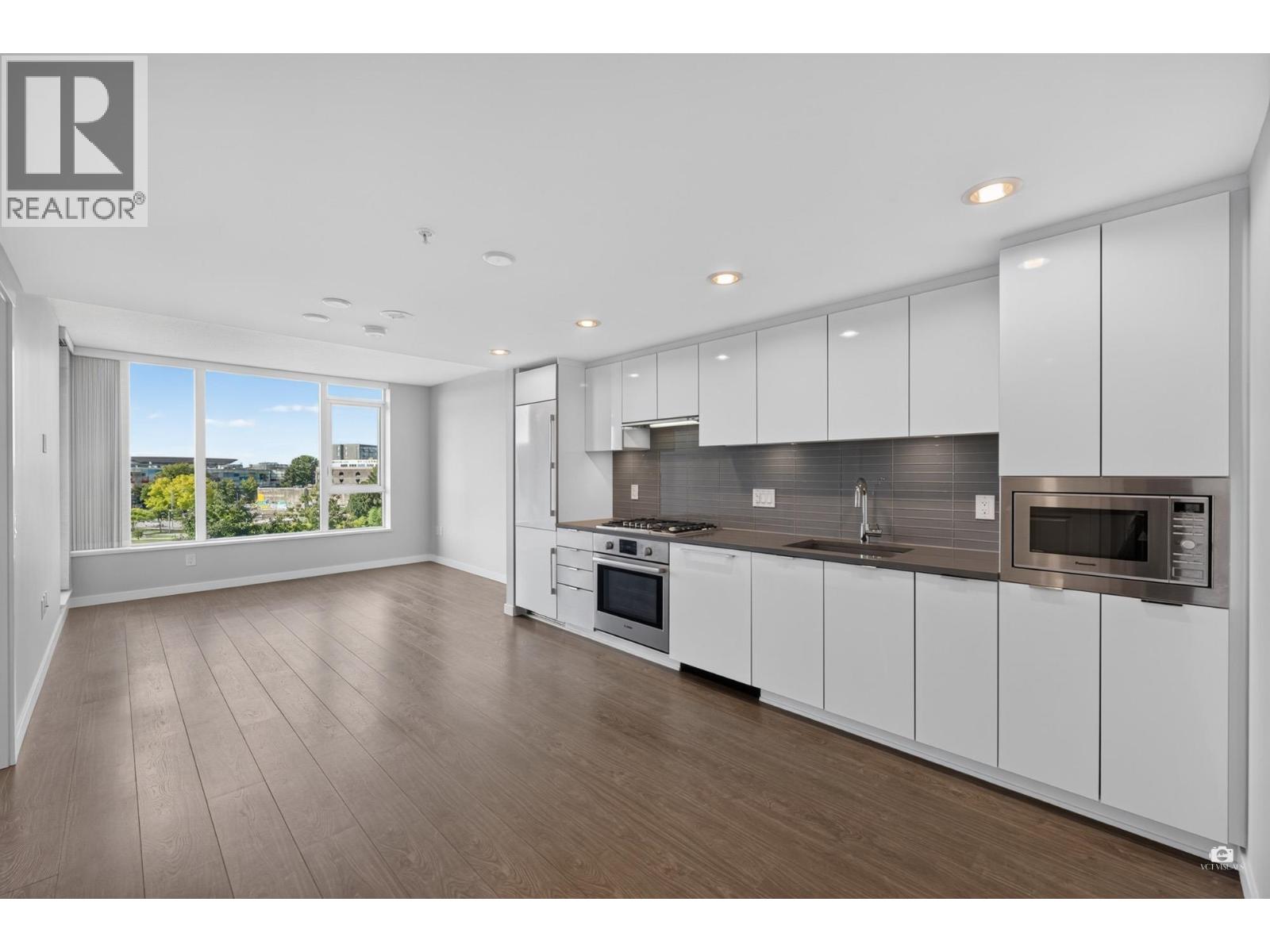 608 8333 Sweet Avenue Property Photo 9