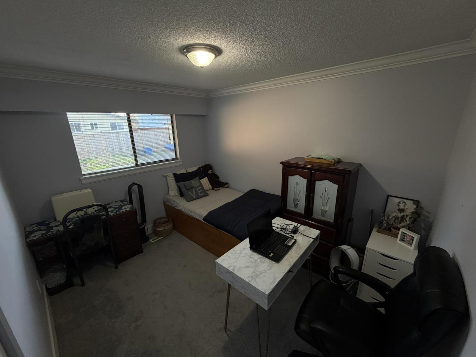 26898 32a Avenue Property Photo 10