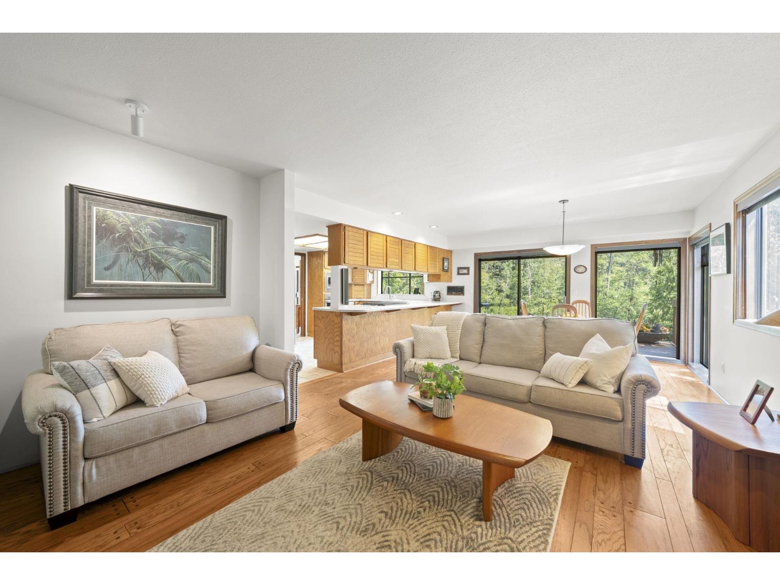 23956 64 Avenue Property Photo 12