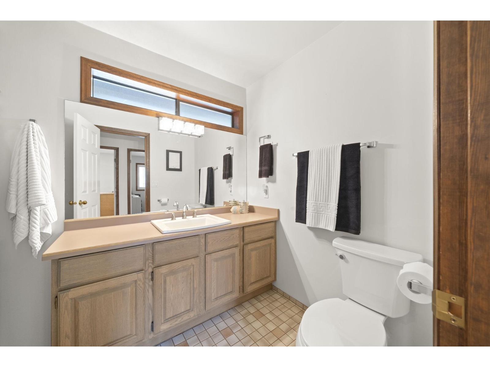 23956 64 Avenue Property Photo 26