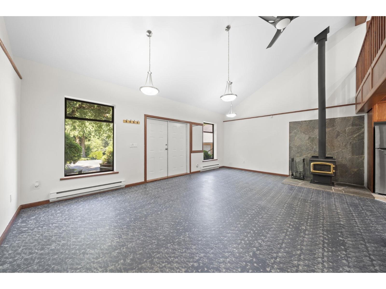 23956 64 Avenue Property Photo 33
