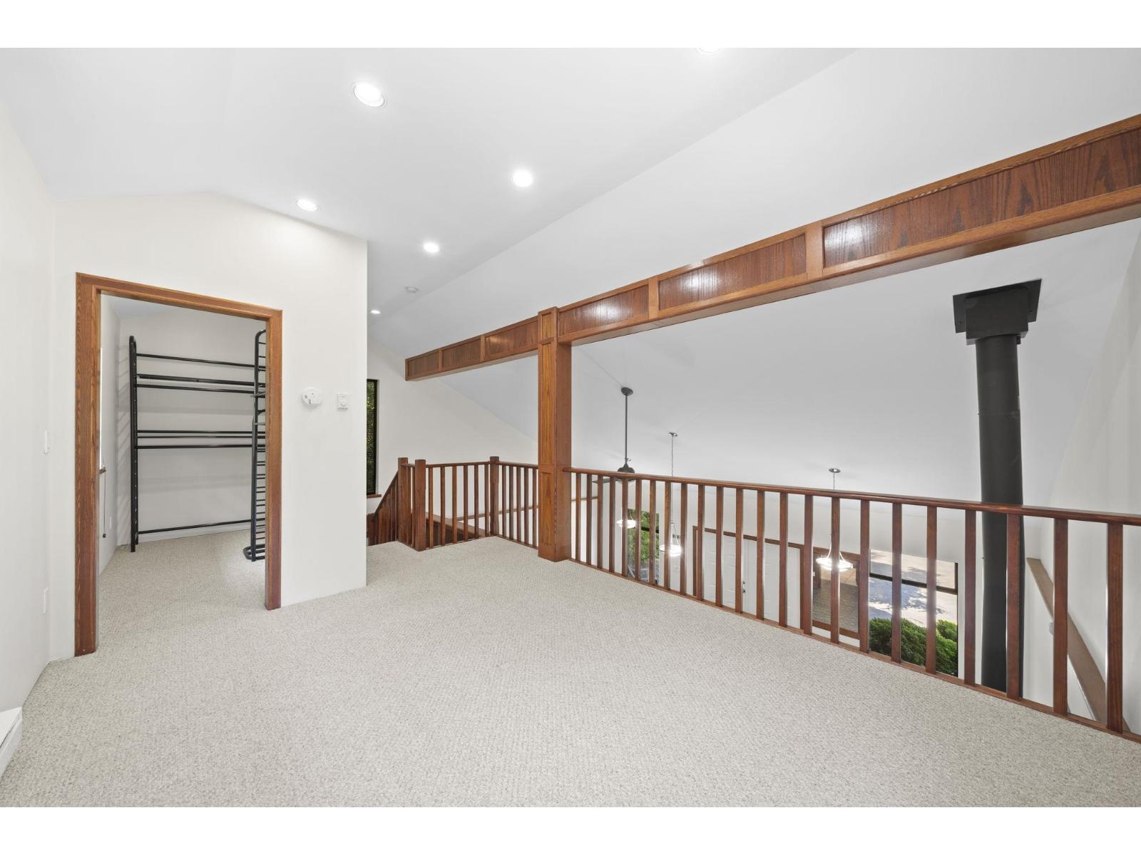23956 64 Avenue Property Photo 34