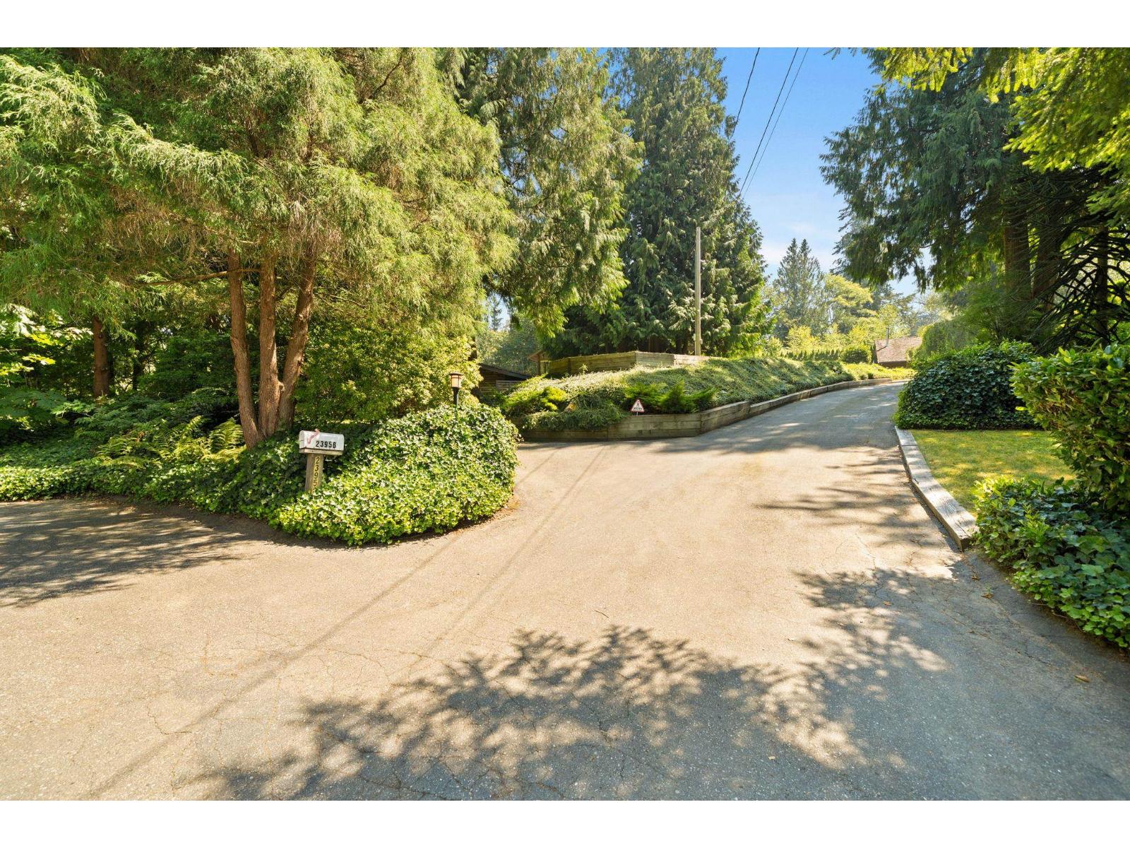 23956 64 Avenue Property Photo 39