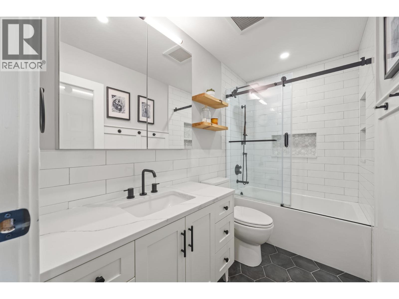 171 3031 Williams Road Property Photo 18