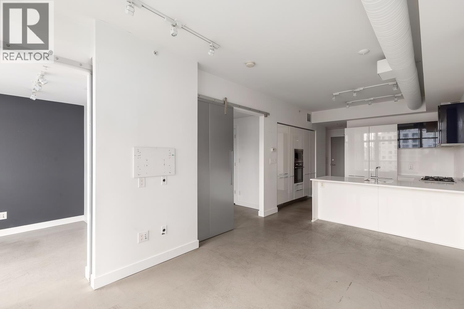1505 108 E 1st Avenue Property Photo 6
