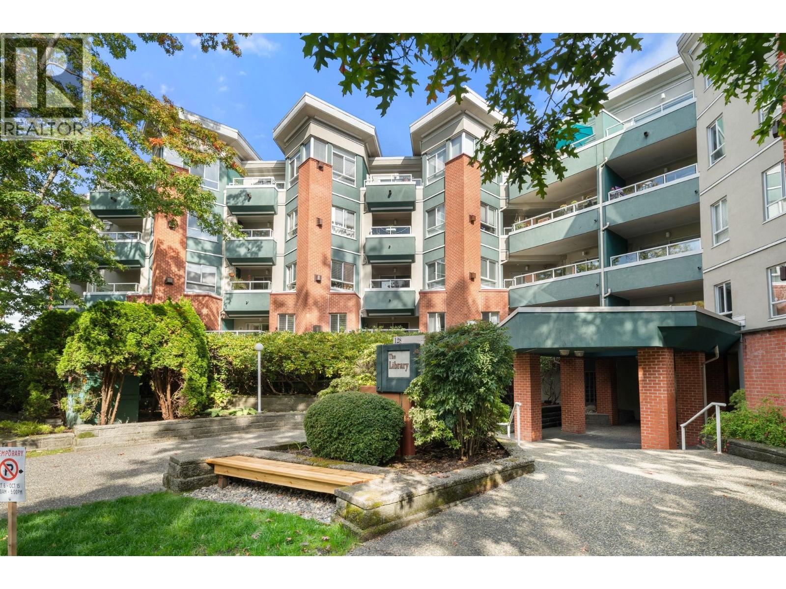 115 128 W 8th Street Property Photo 1