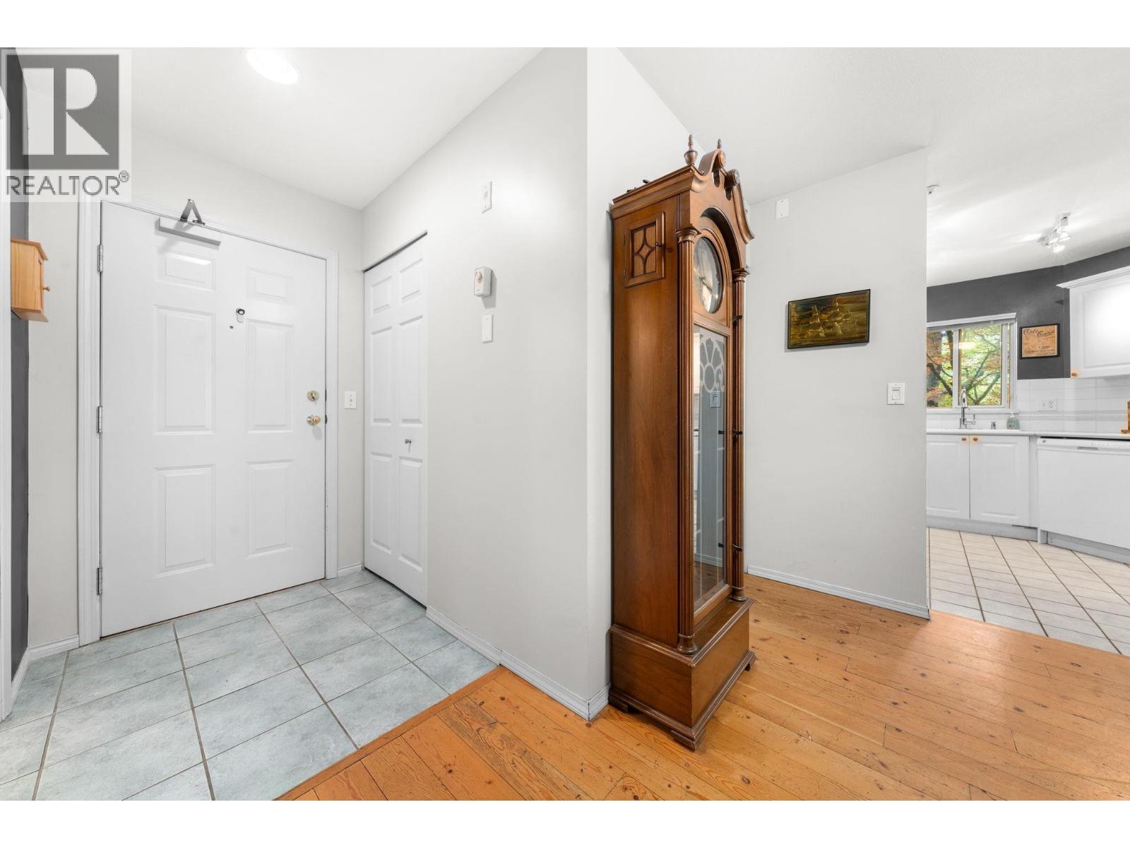 115 128 W 8th Street Property Photo 12