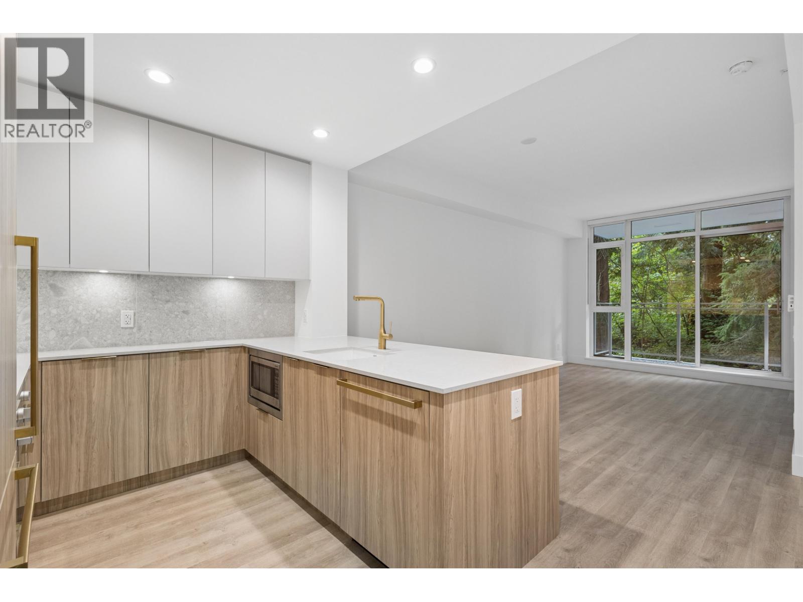 208 2375 Emery Court Property Photo 1