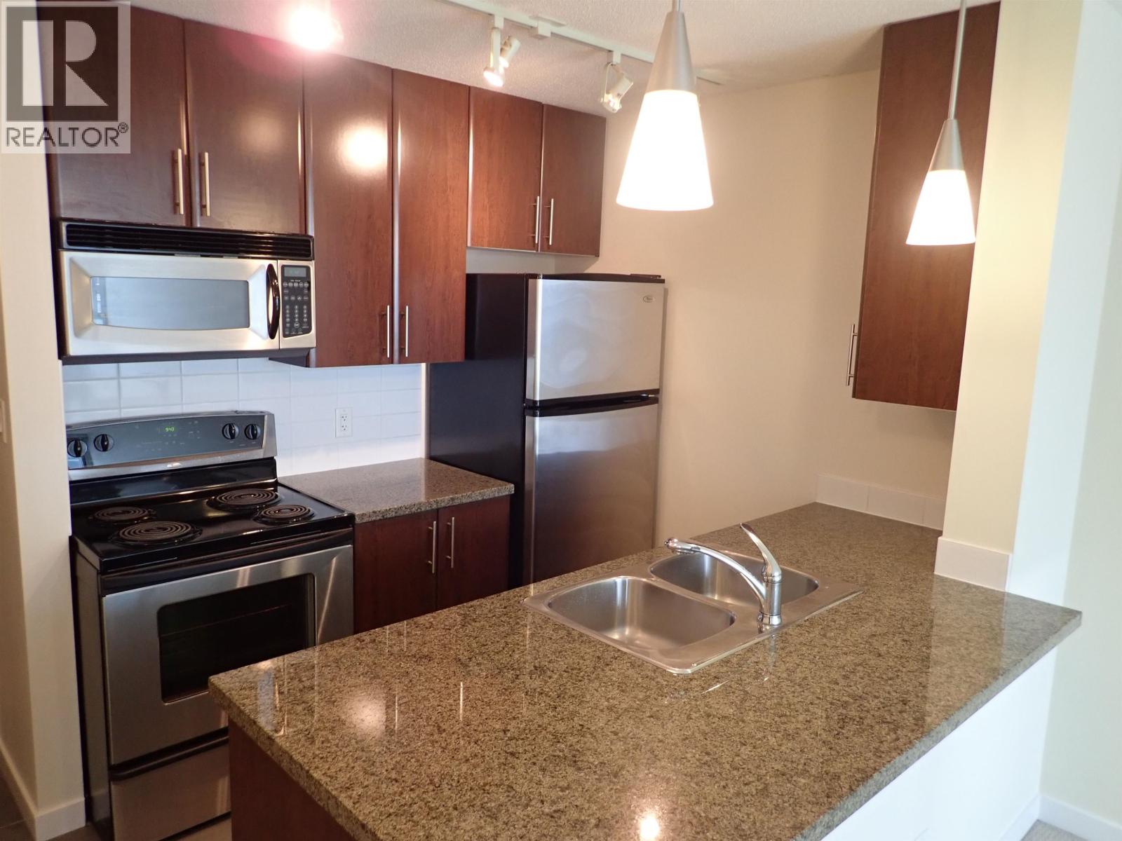 1203 58 Keefer Place Property Photo 1