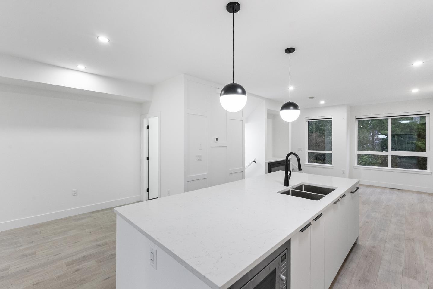 34 13895 64 Avenue Property Photo 11