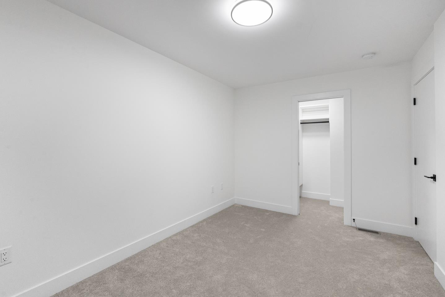 34 13895 64 Avenue Property Photo 16