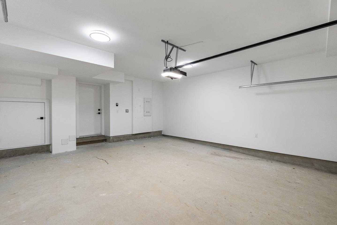 34 13895 64 Avenue Property Photo 32