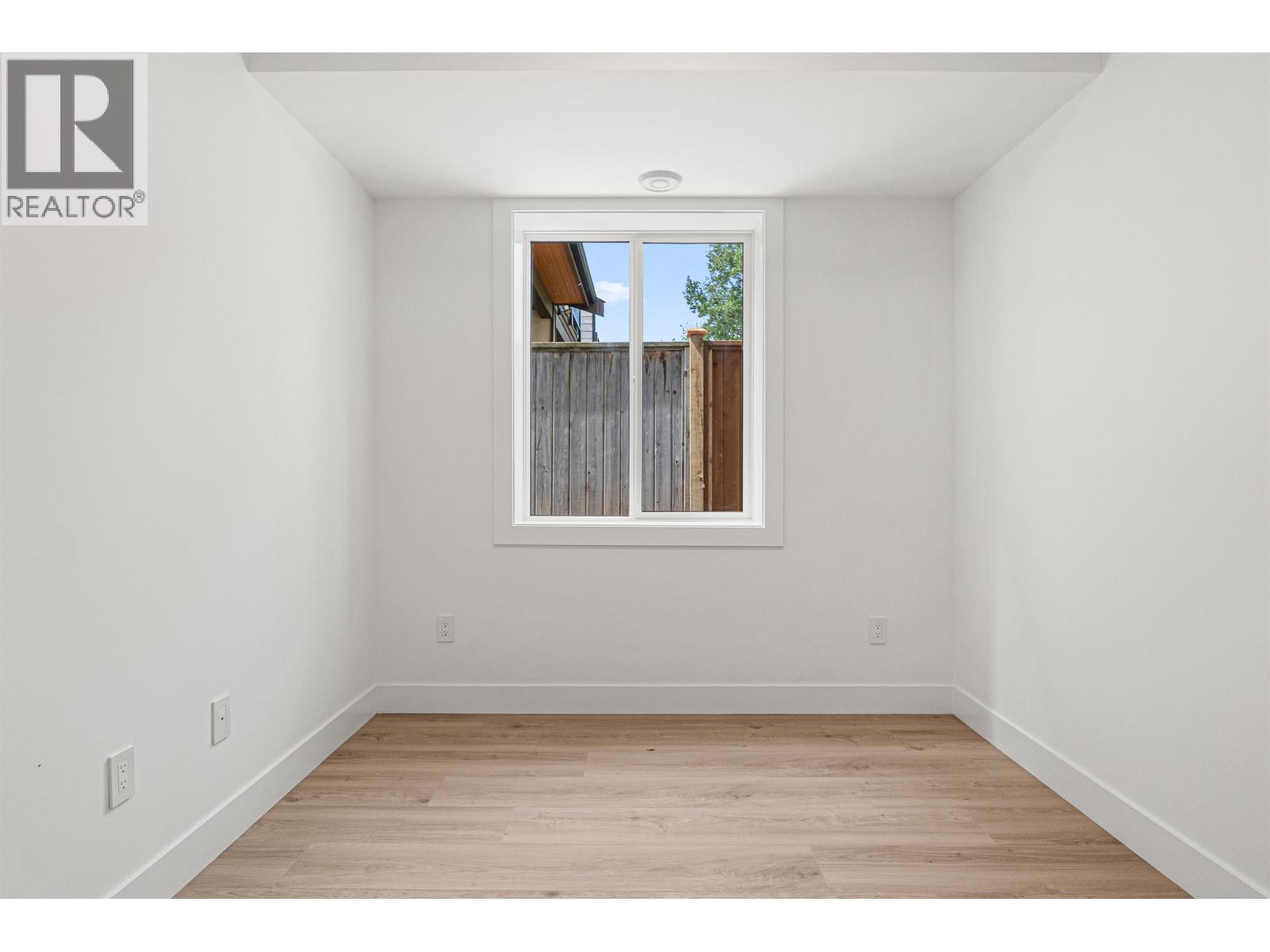 106 753 Edgar Avenue Property Photo 22