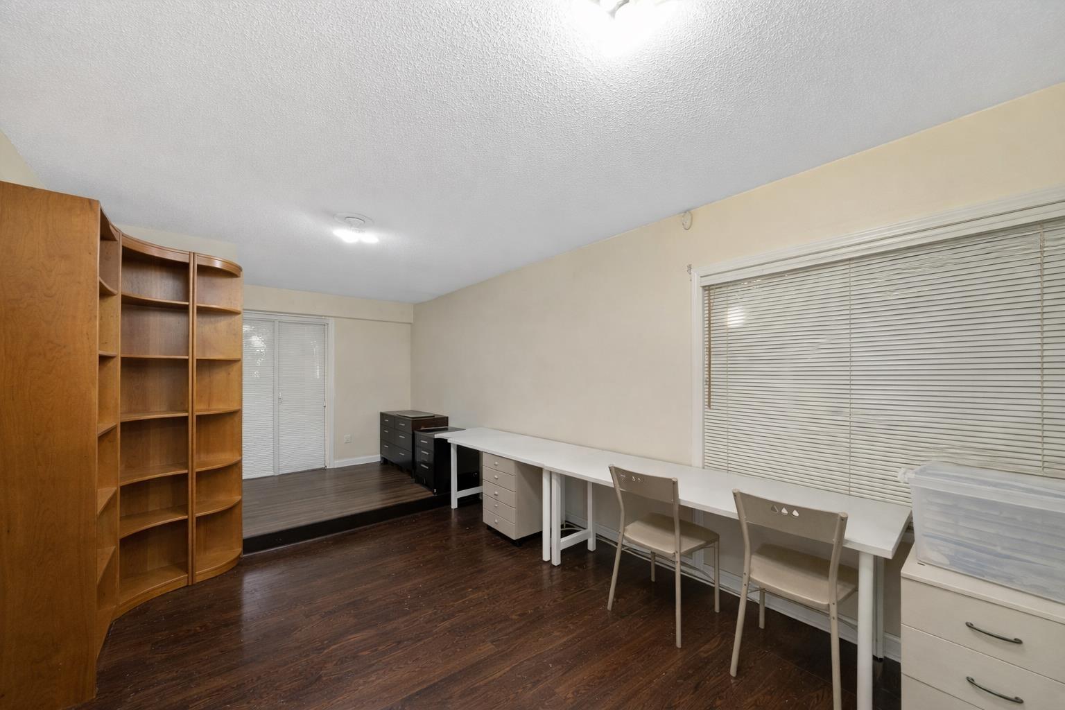 12564 25 Avenue Property Photo 10
