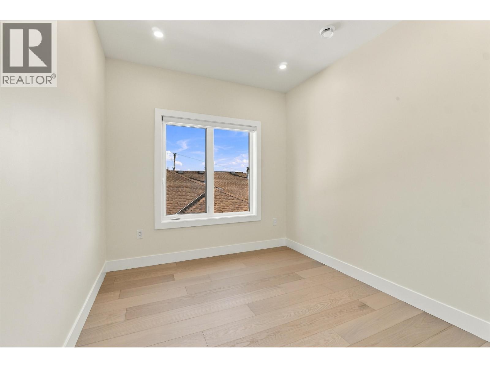 102 1026 Stewart Avenue Property Photo 23
