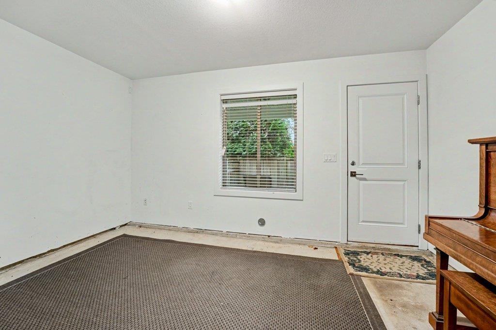 8 1708 King George Boulevard Property Photo 27