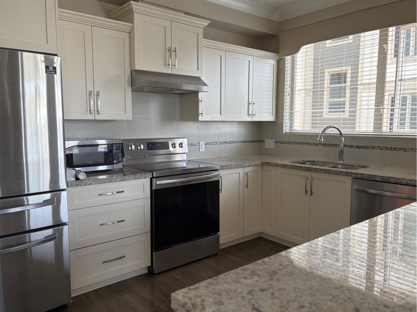 45750 Keith Wilson Road #203 Property Photo 10