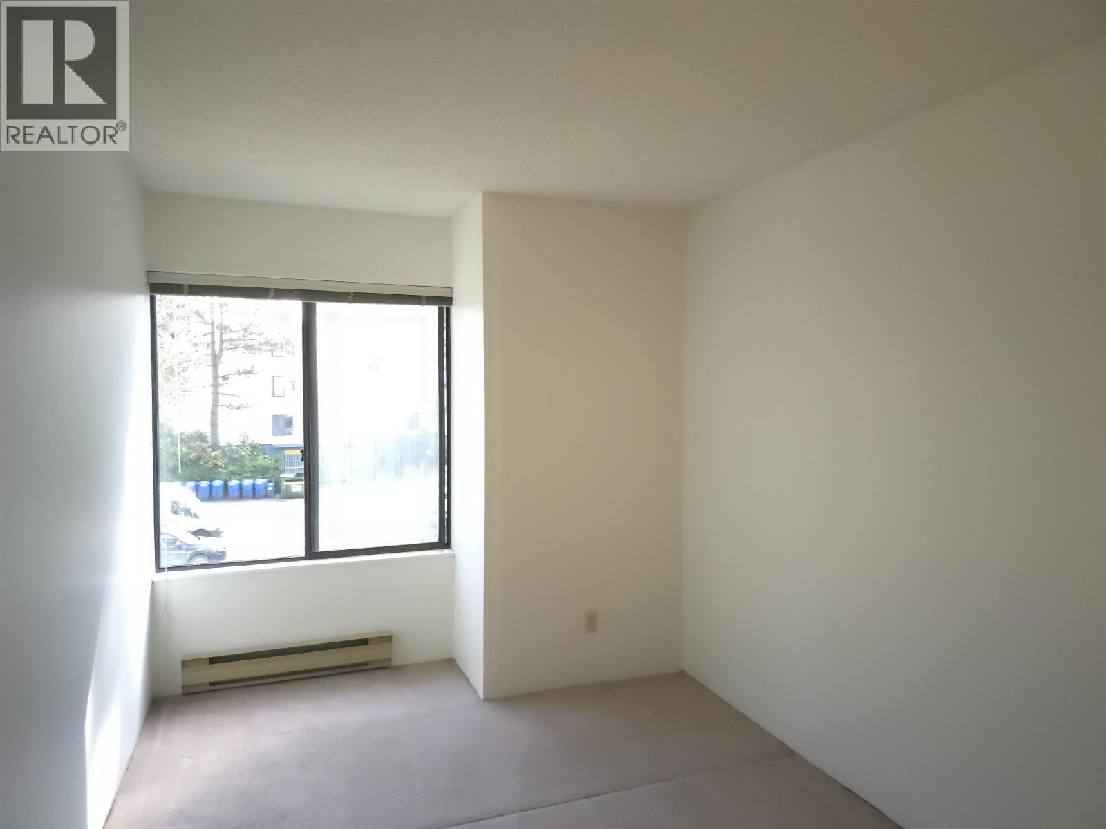 216 8400 Ackroyd Road Property Photo 6