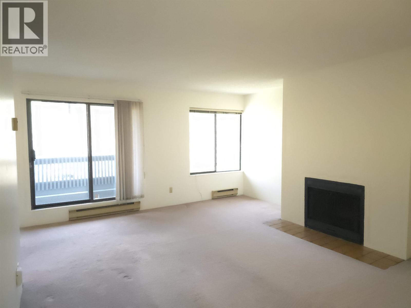 216 8400 Ackroyd Road Property Photo 13