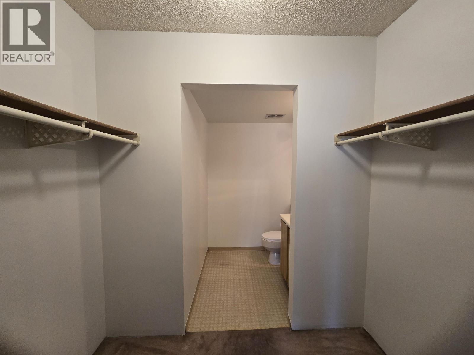 216 8400 Ackroyd Road Property Photo 17