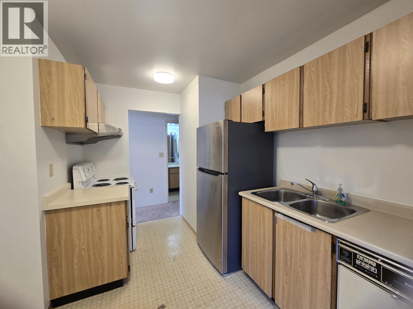216 8400 Ackroyd Road Property Photo 21
