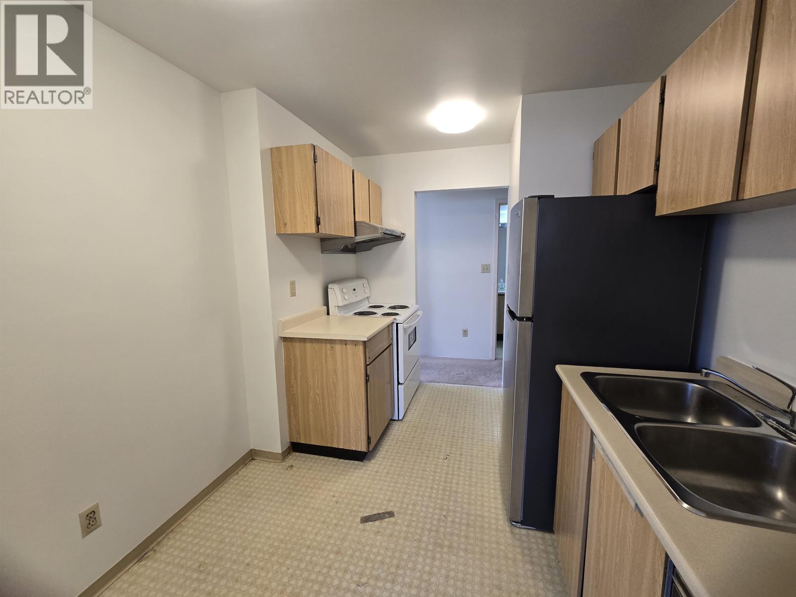 216 8400 Ackroyd Road Property Photo 22