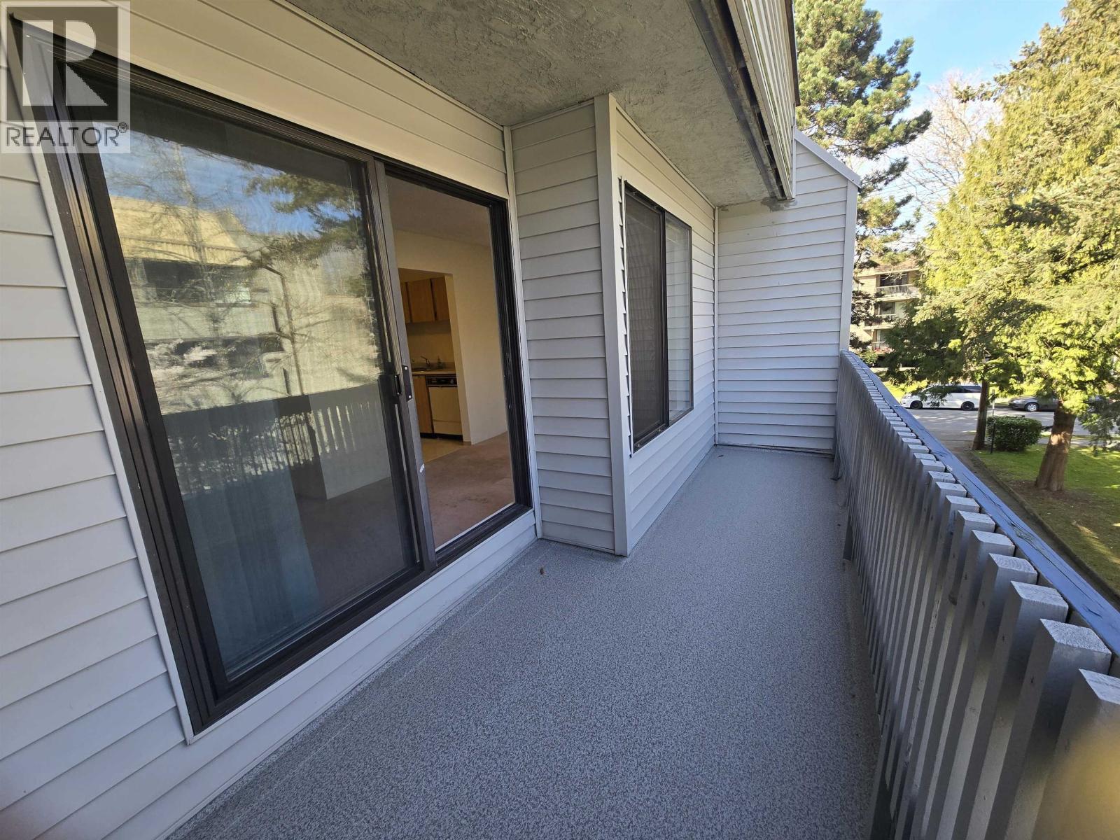 216 8400 Ackroyd Road Property Photo 24