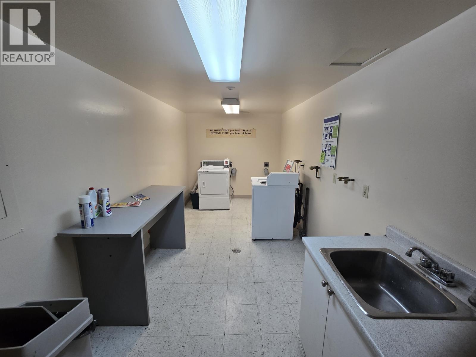 216 8400 Ackroyd Road Property Photo 25