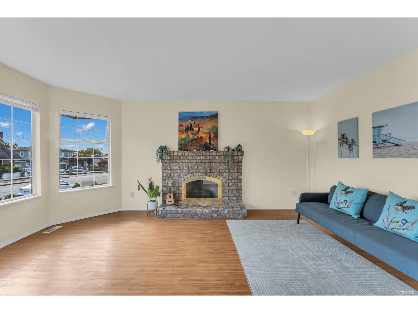 1267 Finlay Street Property Photo 4