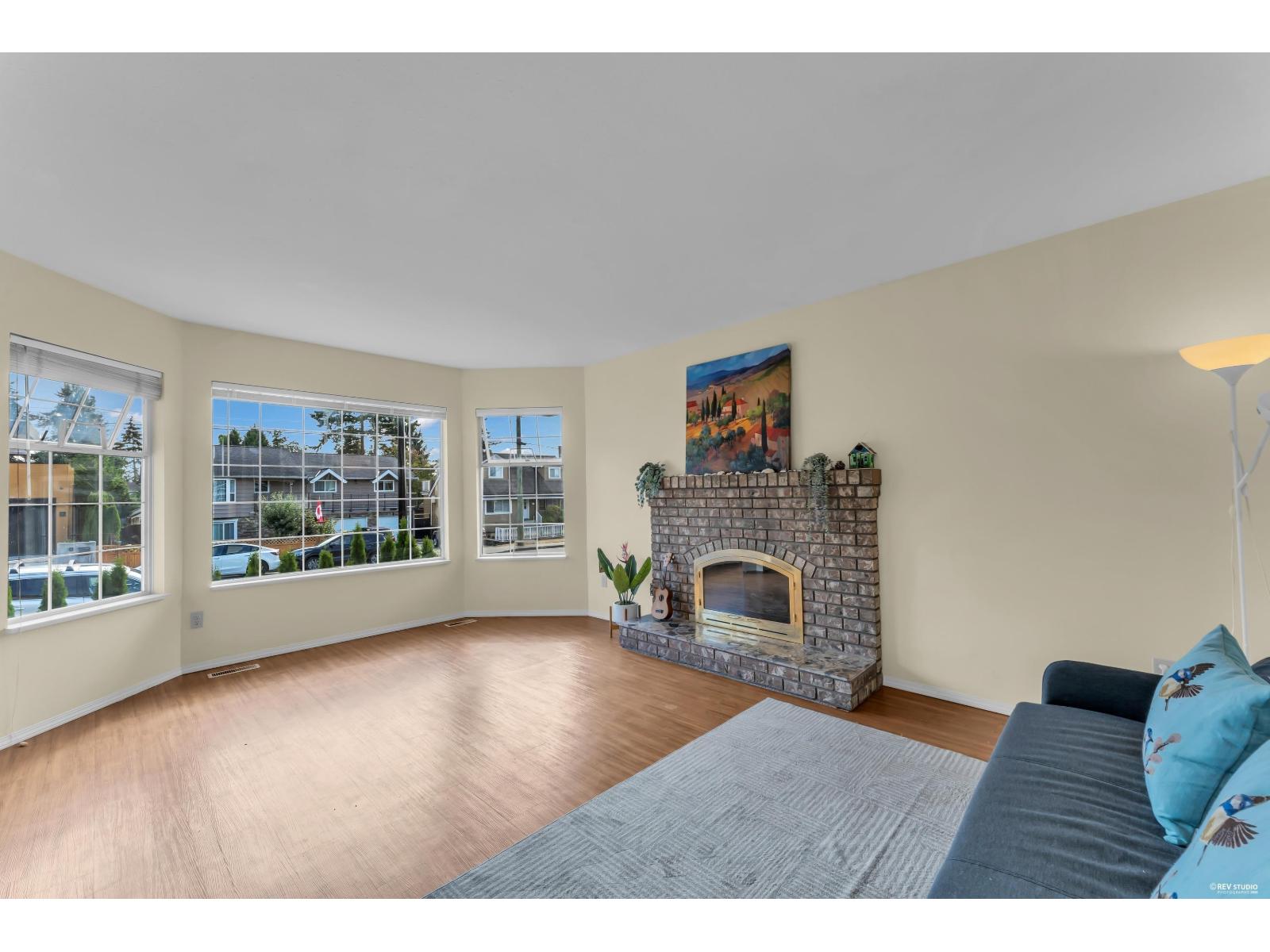 1267 Finlay Street Property Photo 5