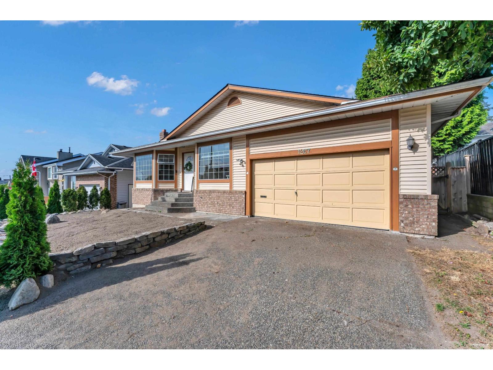1267 Finlay Street Property Photo 26