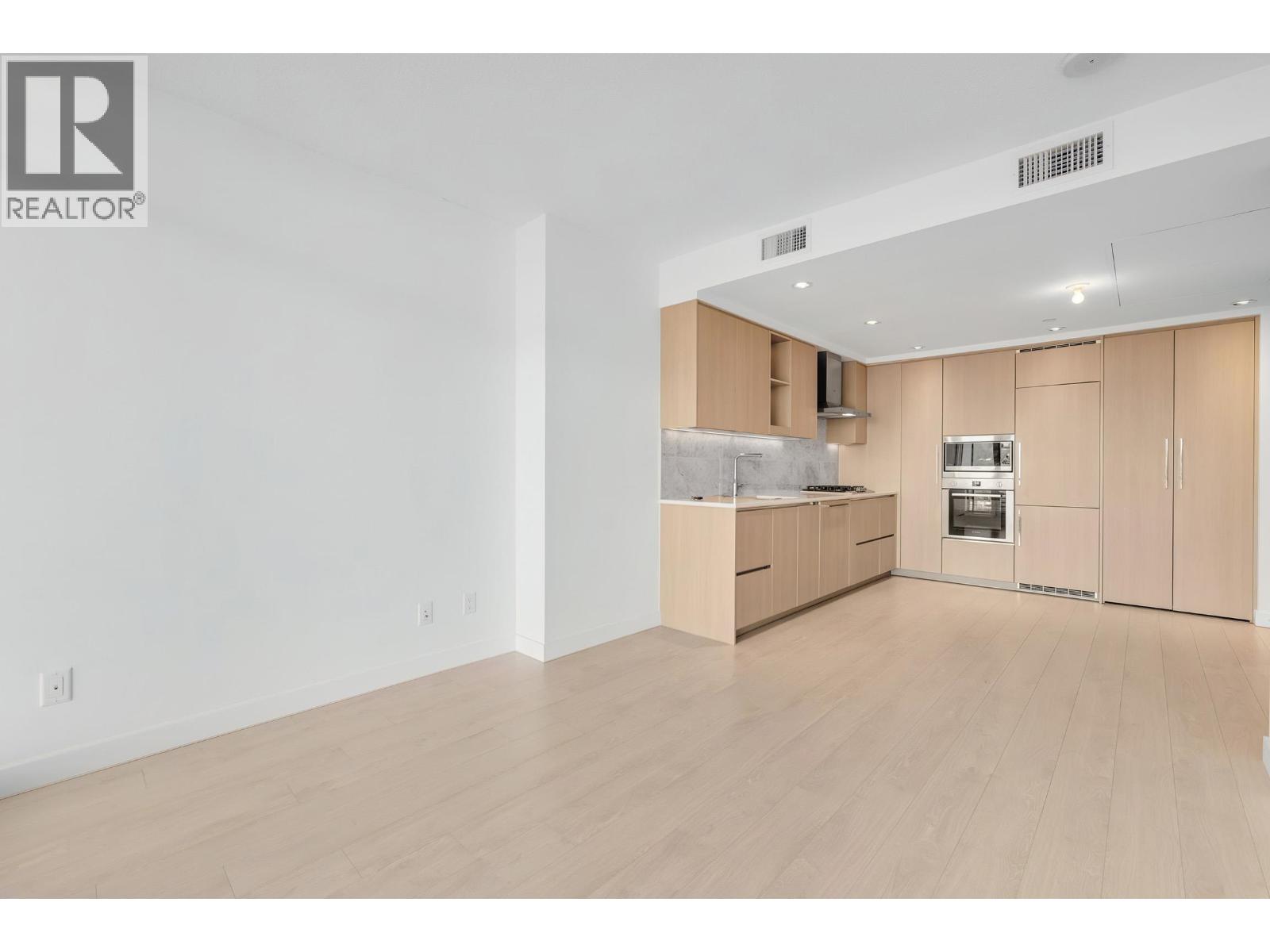 4205 4720 Lougheed Highway Property Photo 10