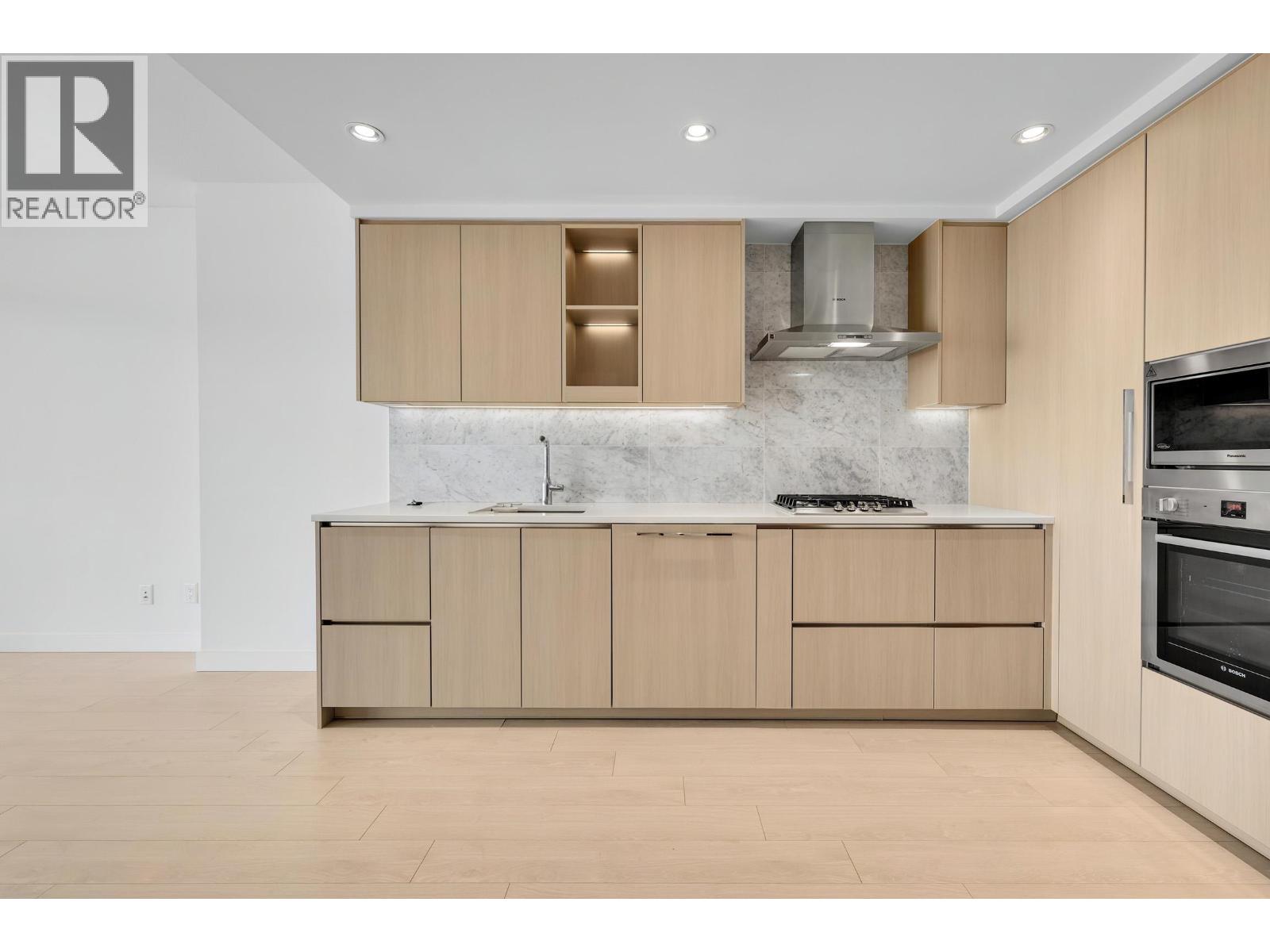 4205 4720 Lougheed Highway Property Photo 12