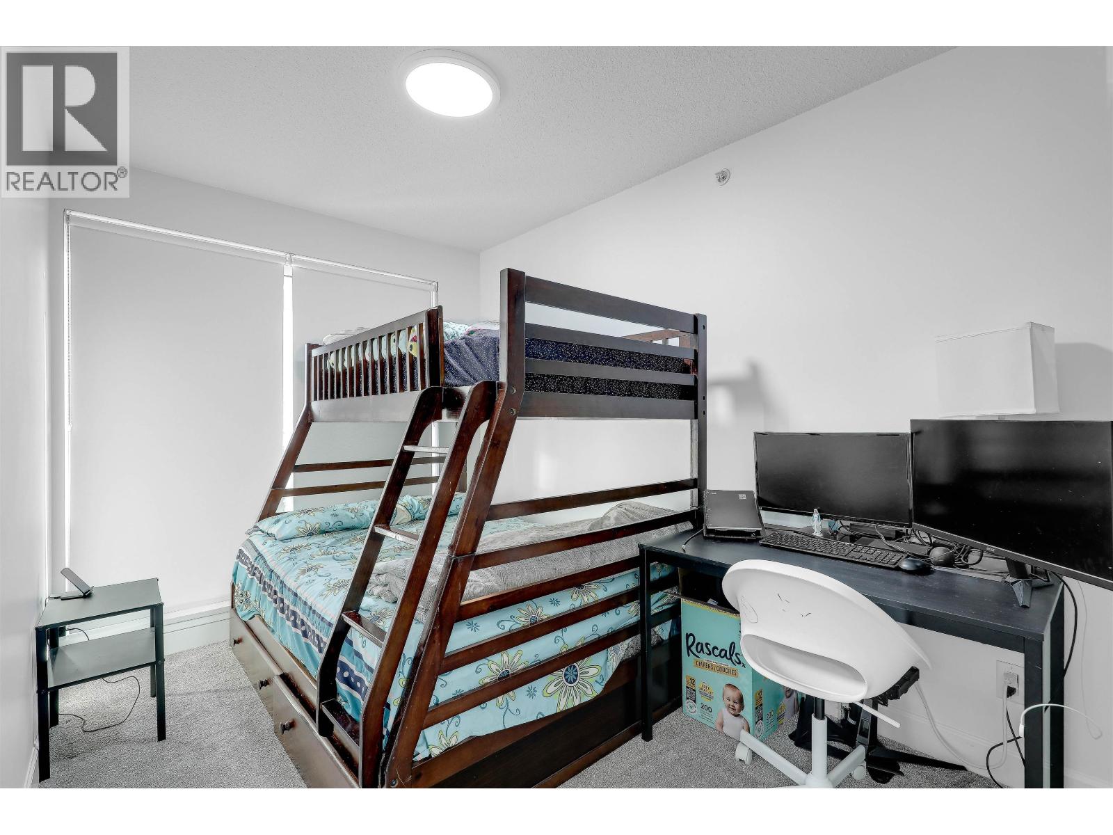 206 3811 Hastings Street Property Photo 18