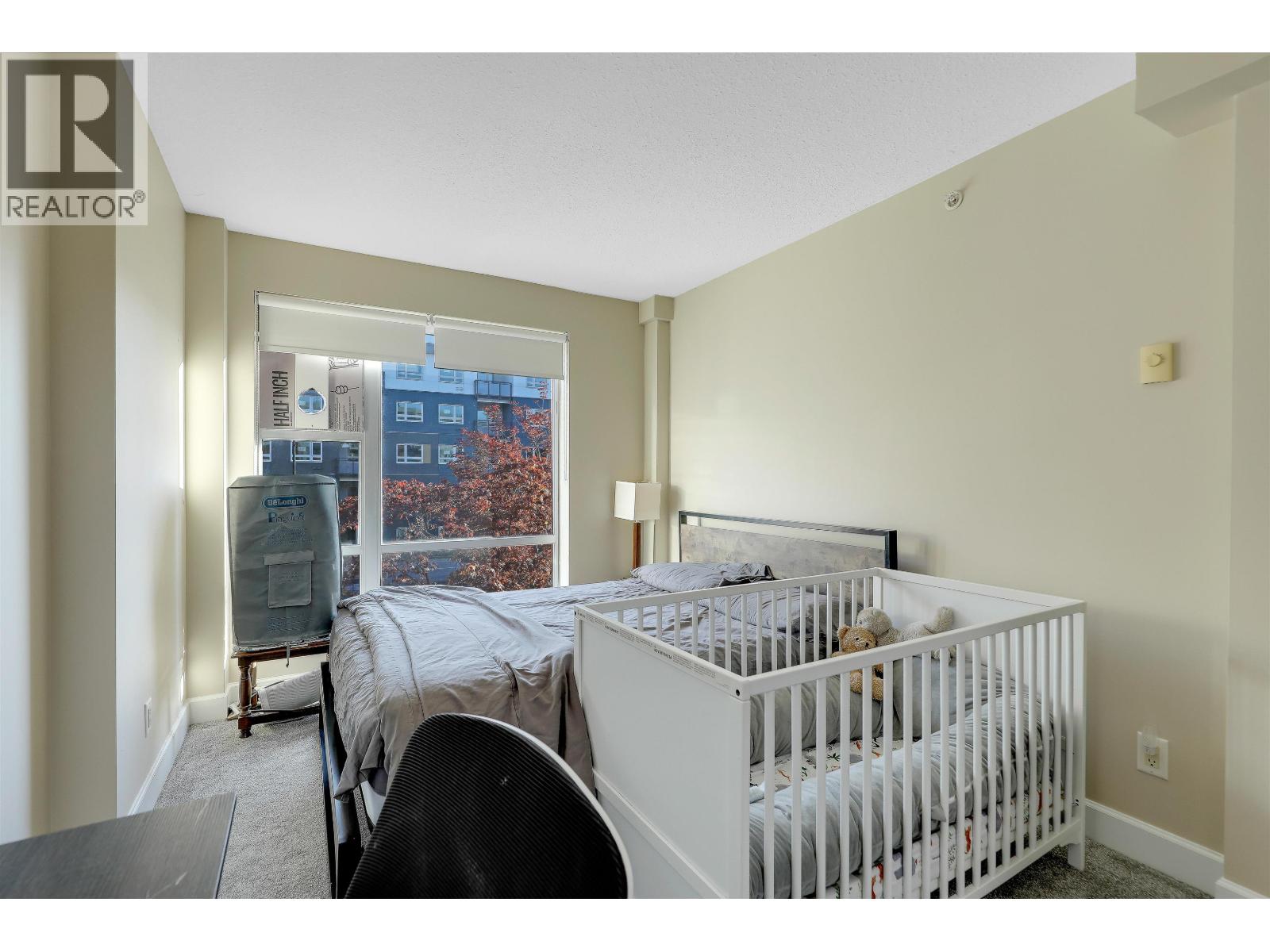 206 3811 Hastings Street Property Photo 25
