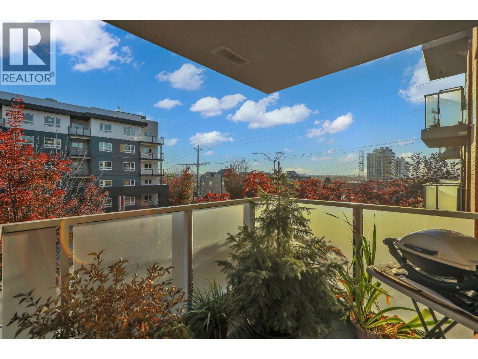 206 3811 Hastings Street Property Photo 27