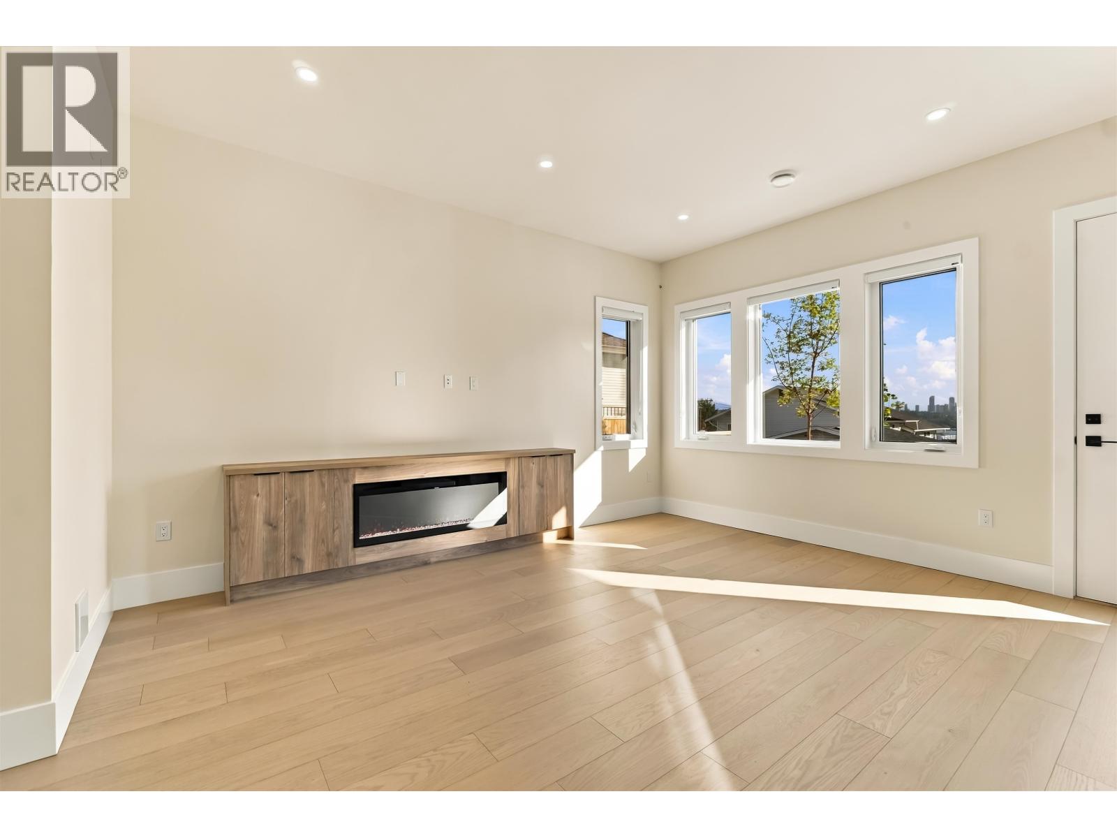 104 1026 Stewart Avenue Property Photo 7