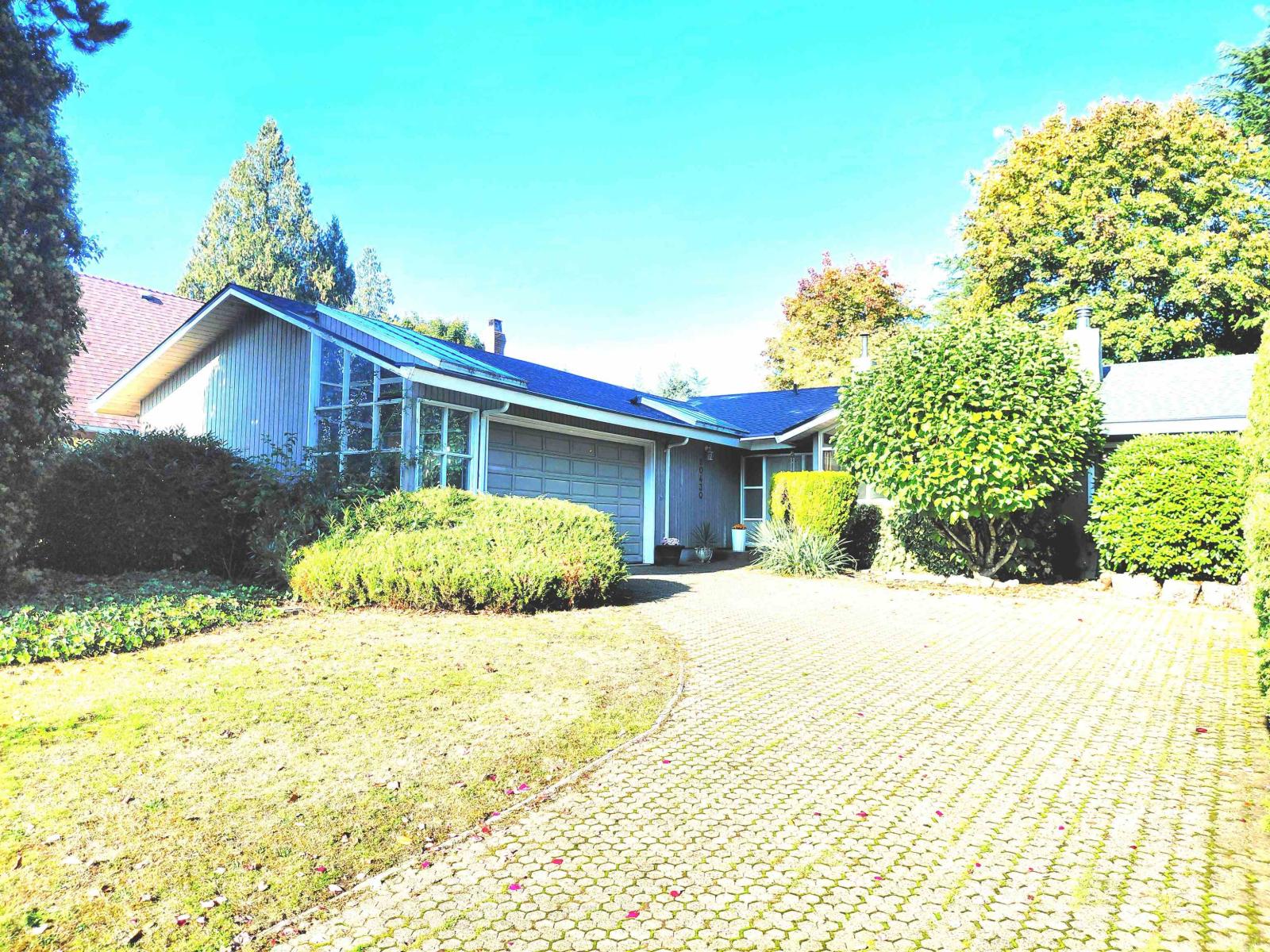 10430 Fraserglen Drive Property Photo 1