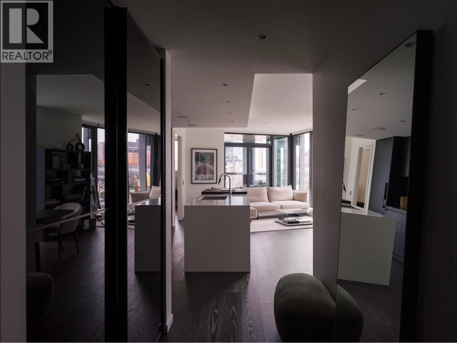 406 1601 Quebec Street Property Photo 8