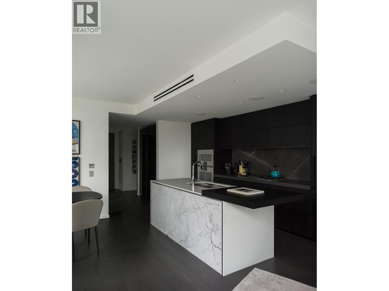 406 1601 Quebec Street Property Photo 12