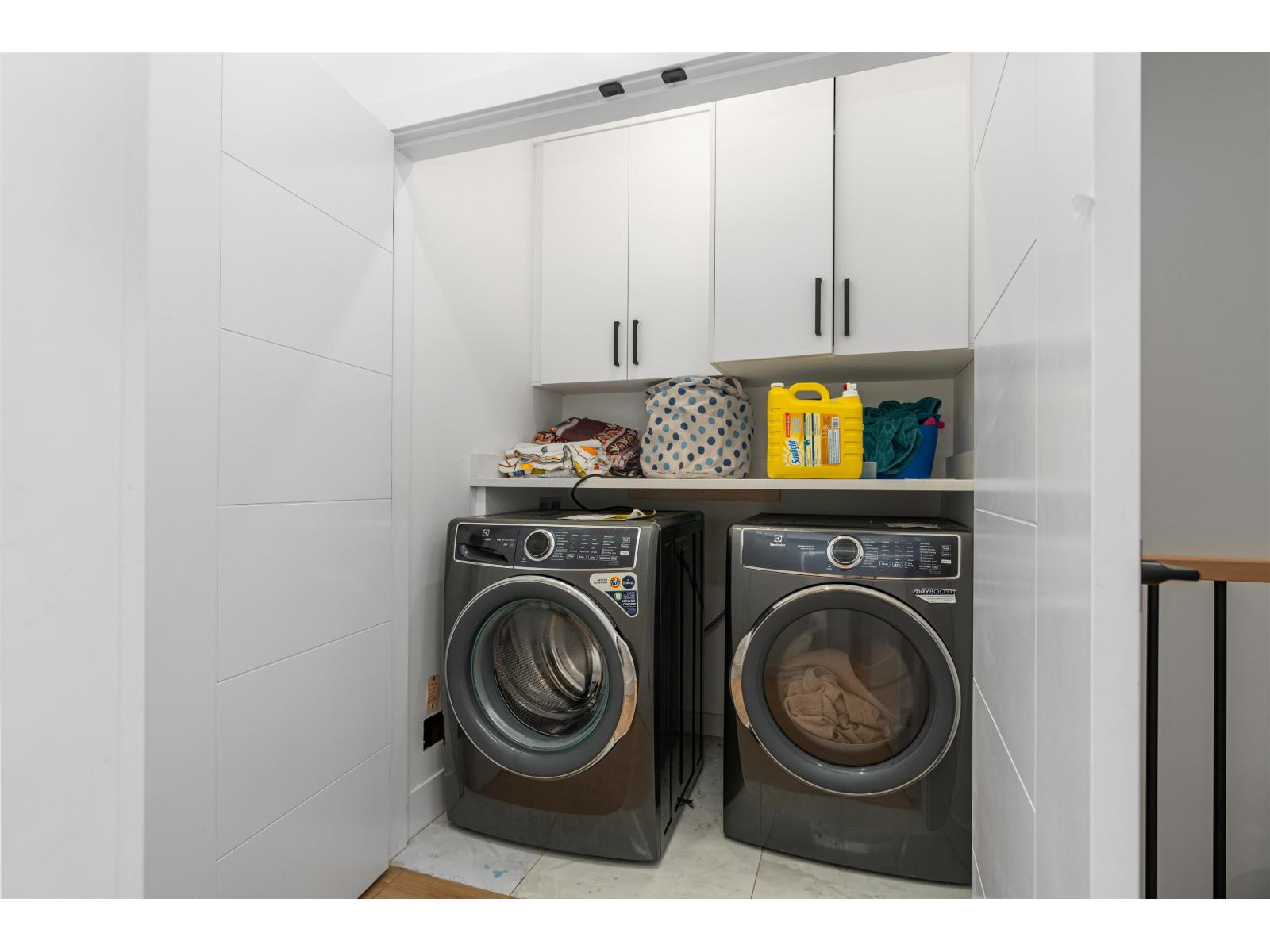 18470 64 Avenue Property Photo 16
