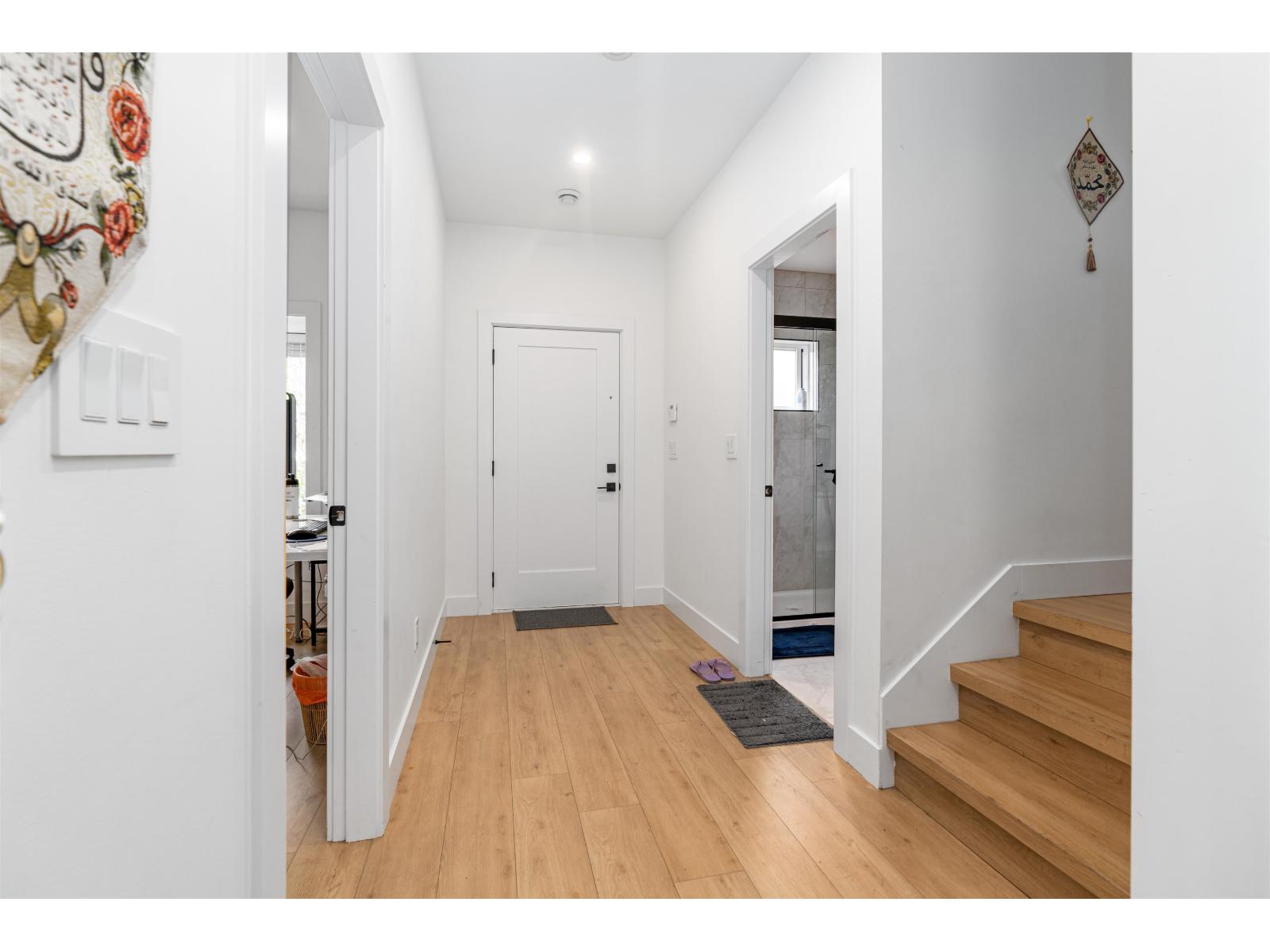 18470 64 Avenue Property Photo 17