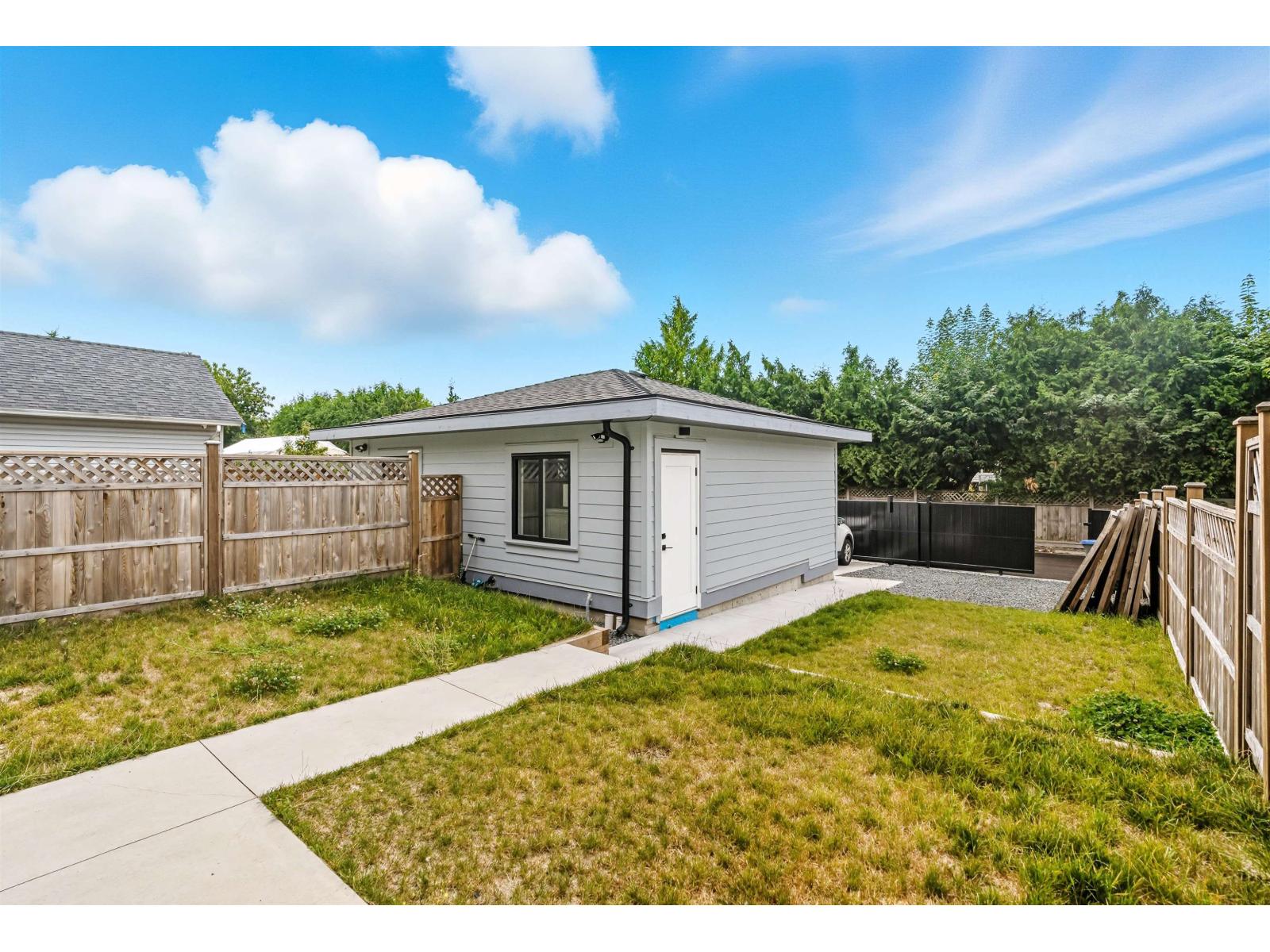 18470 64 Avenue Property Photo 19