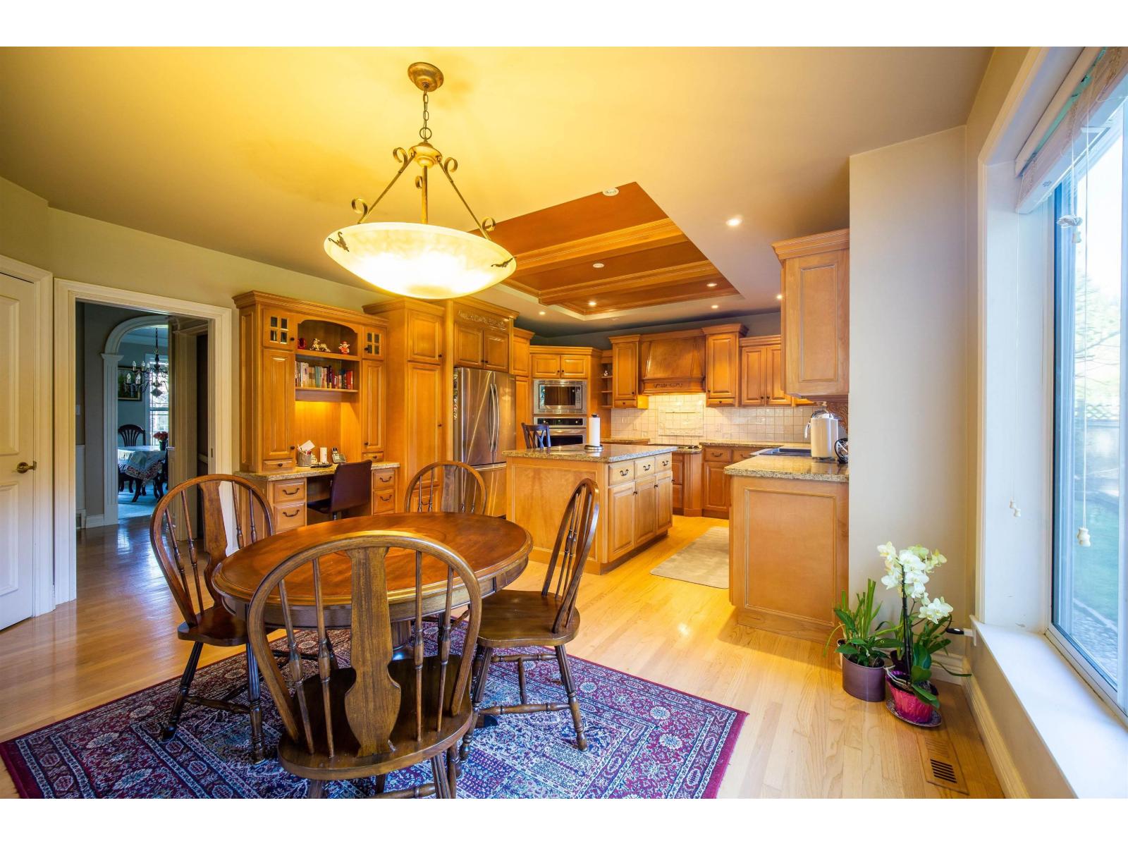 2530 138a Street Property Photo 9