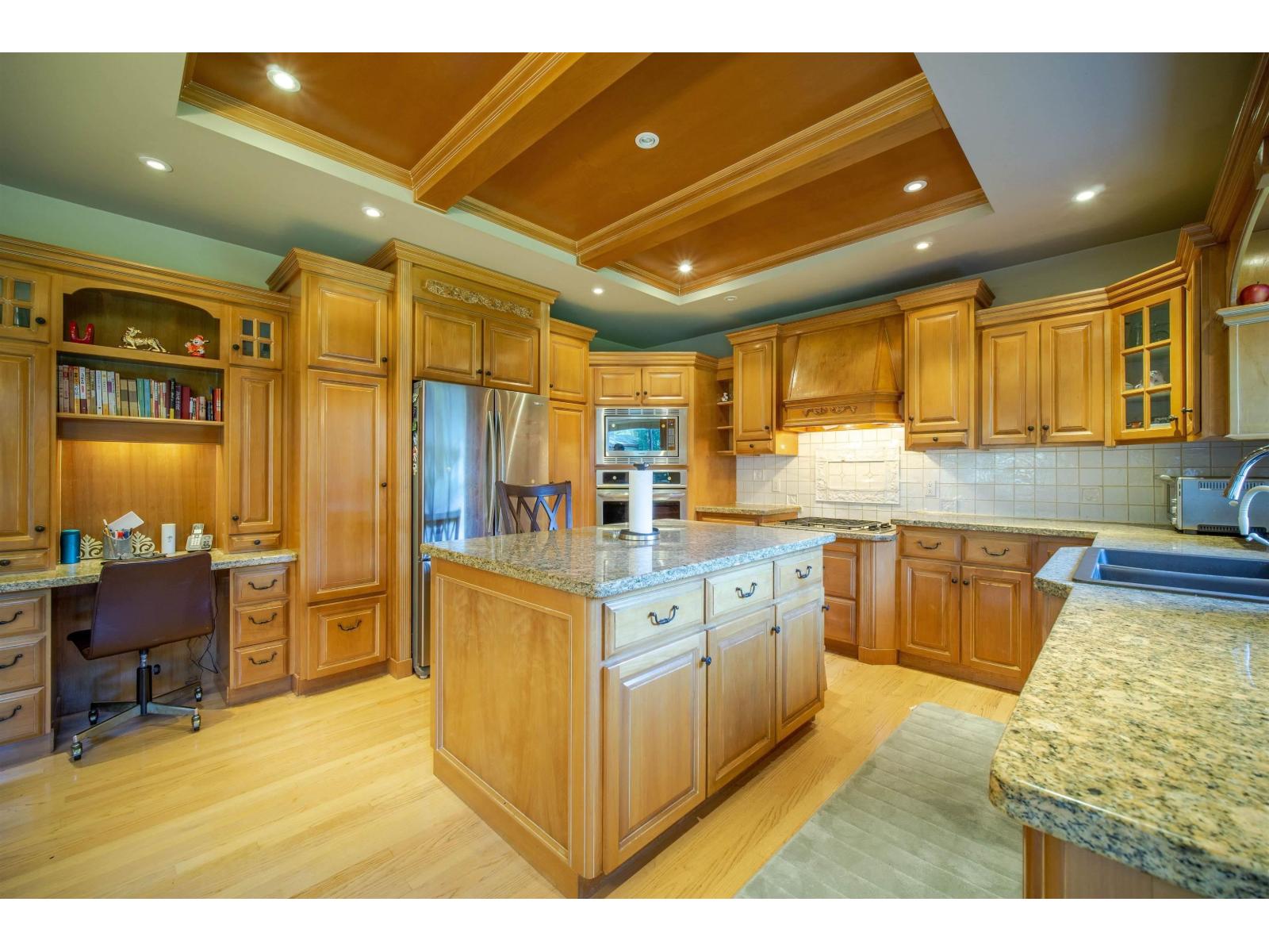 2530 138a Street Property Photo 11
