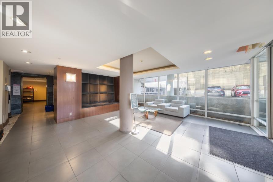 1701 8288 Lansdowne Road Property Photo 3