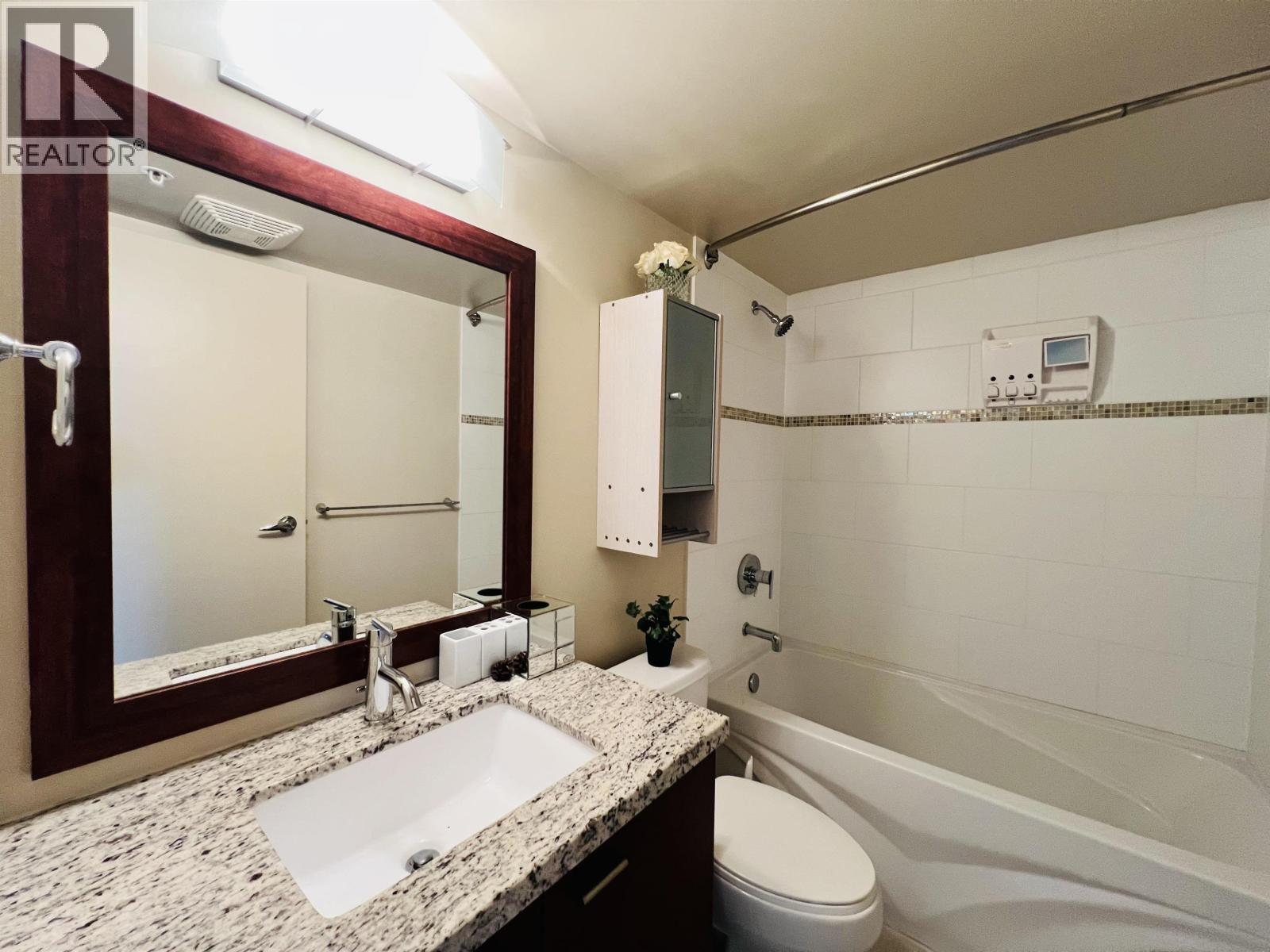 1701 8288 Lansdowne Road Property Photo 12