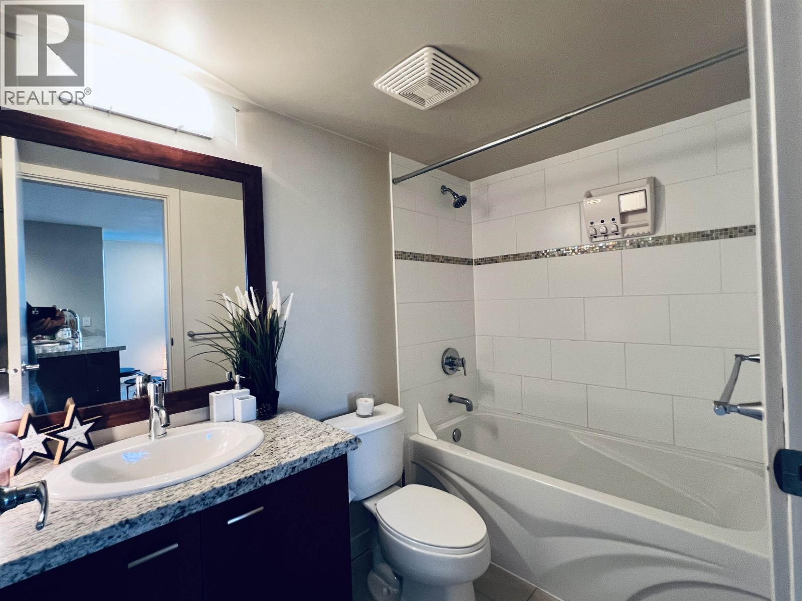 1701 8288 Lansdowne Road Property Photo 14